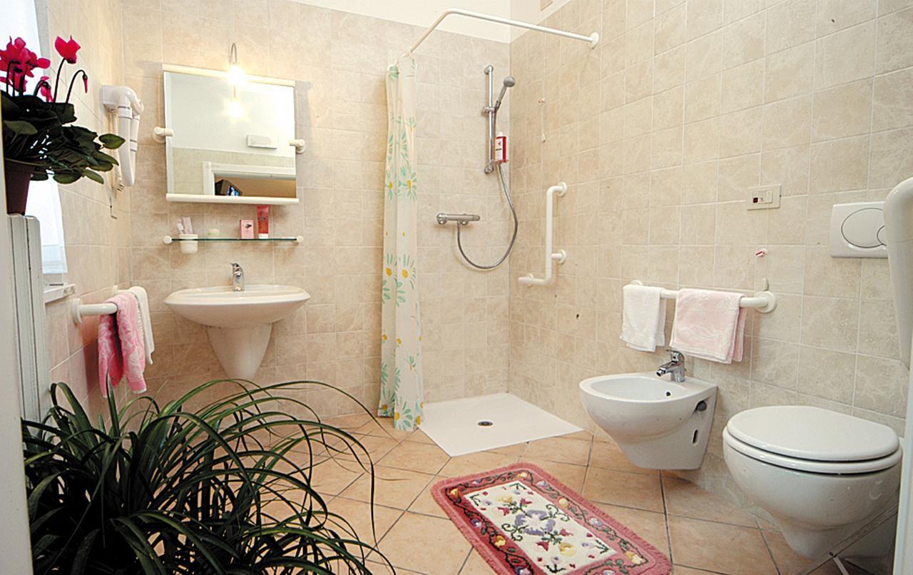 Casa Vacanze Provenzale Torre Pellice Cameră foto